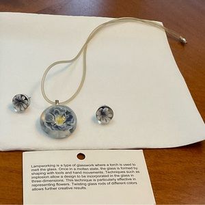 PENDANT AND MATCHING EARRING NEW